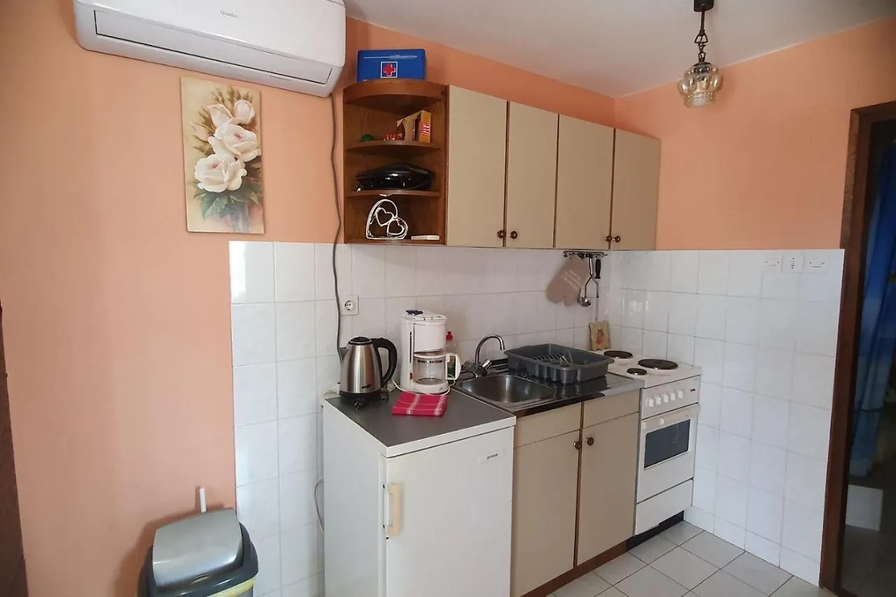 Гостевой дом Apartments Jasna Porec Vranici 2Km From The Beach