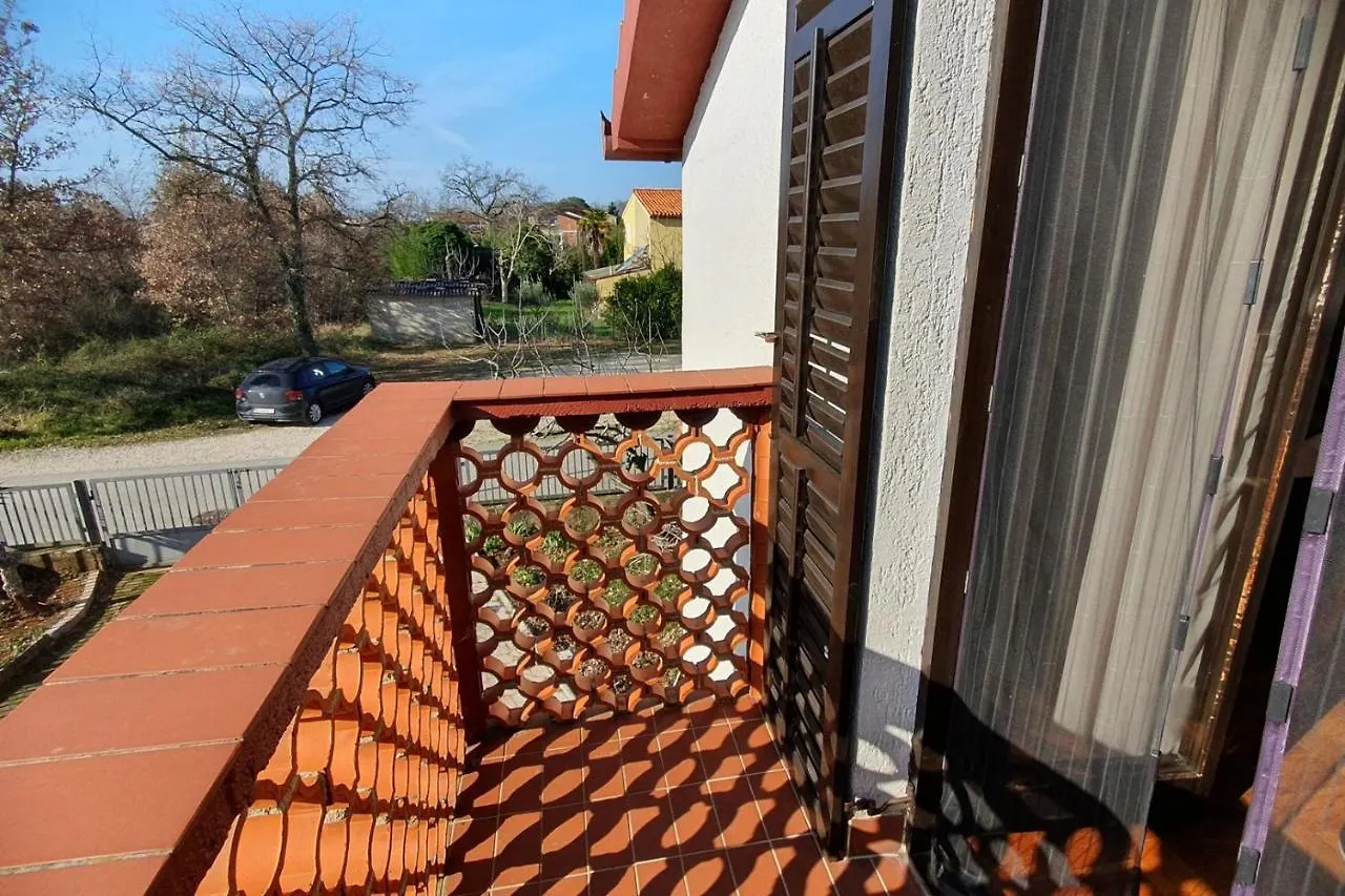 Apartments Jasna Porec Vranici 2Km From The Beach Gæstehus
