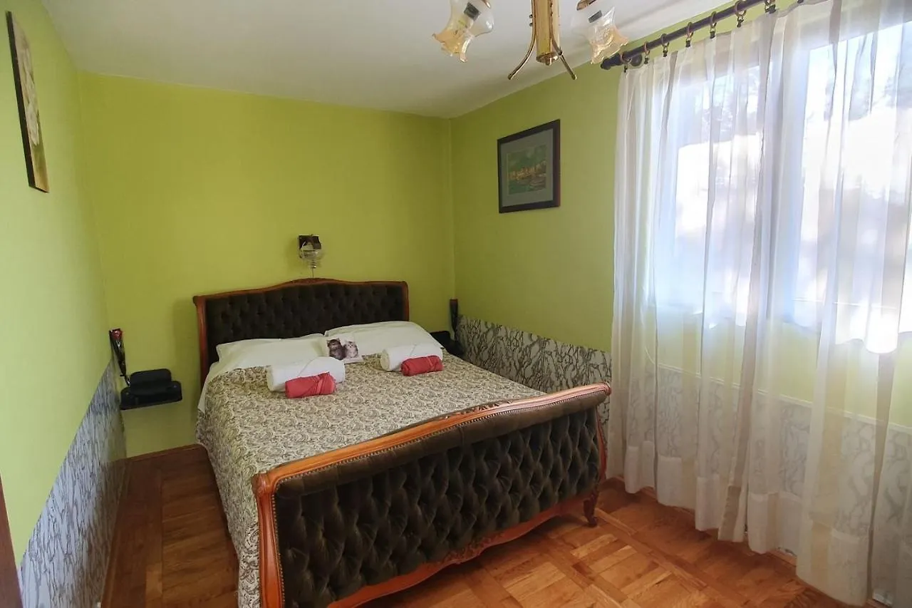 Apartments Jasna Porec Vranici 2Km From The Beach Gæstehus